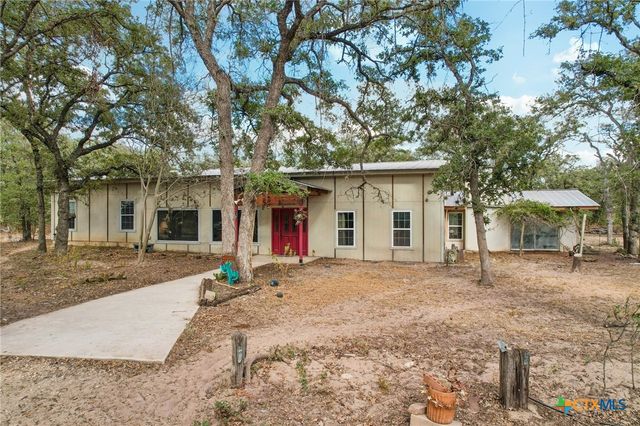 3001 Curry Rd, Seguin, TX 78155