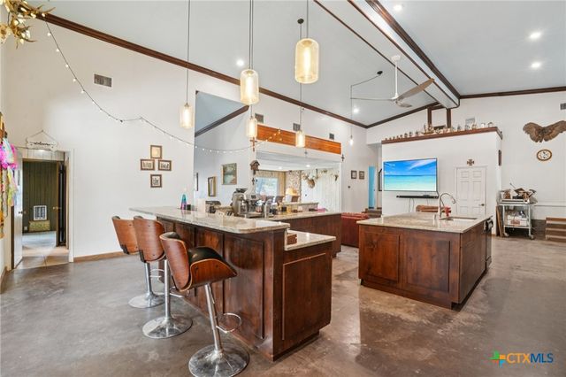 3001 Curry Rd, Seguin, TX 78155