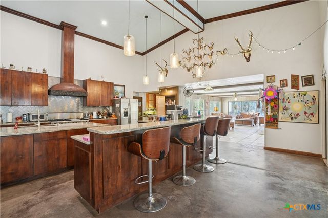 3001 Curry Rd, Seguin, TX 78155