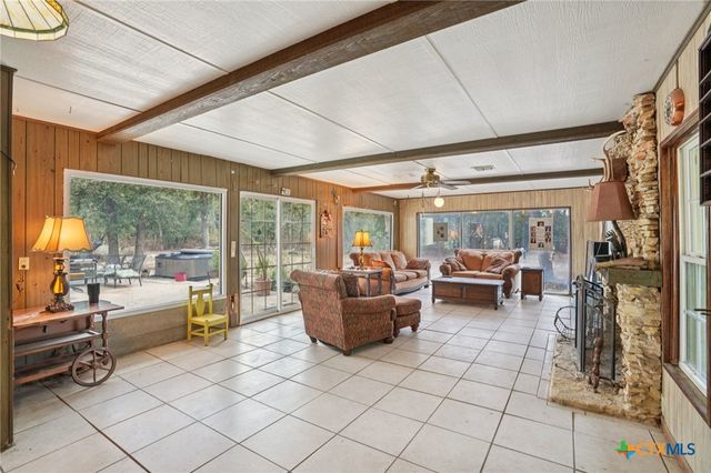 3001 Curry Rd, Seguin, TX 78155