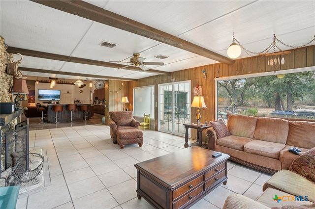 3001 Curry Rd, Seguin, TX 78155