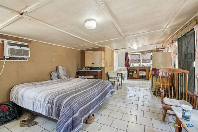 3001 Curry Rd, Seguin, TX 78155