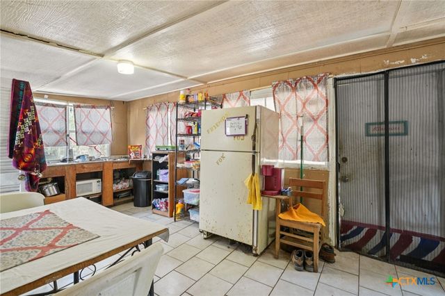 3001 Curry Rd, Seguin, TX 78155