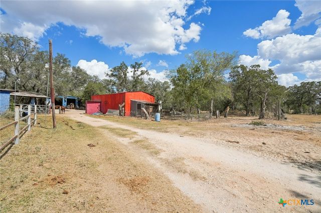 3001 Curry Rd, Seguin, TX 78155