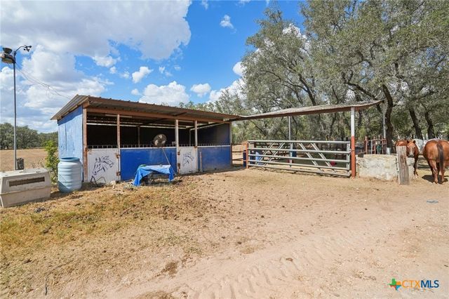 3001 Curry Rd, Seguin, TX 78155