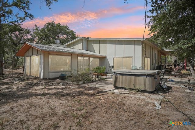 3001 Curry Rd, Seguin, TX 78155