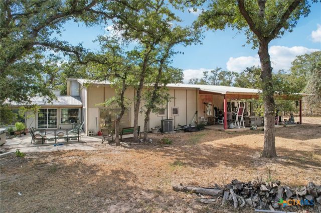 3001 Curry Rd, Seguin, TX 78155