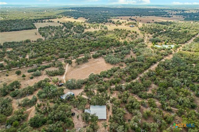 3001 Curry Rd, Seguin, TX 78155