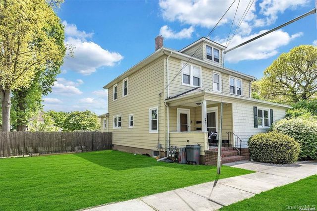 29 Ford Street, Glen Cove, NY 11542