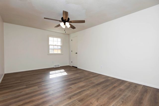 941 W Glenwood Street, Springfield, MO 65807