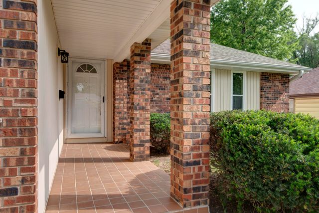 941 W Glenwood Street, Springfield, MO 65807