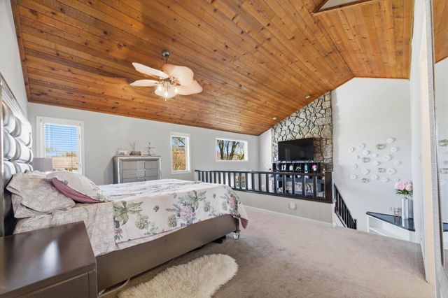 2571 N Greenleaf Ct, Wichita, KS 67226