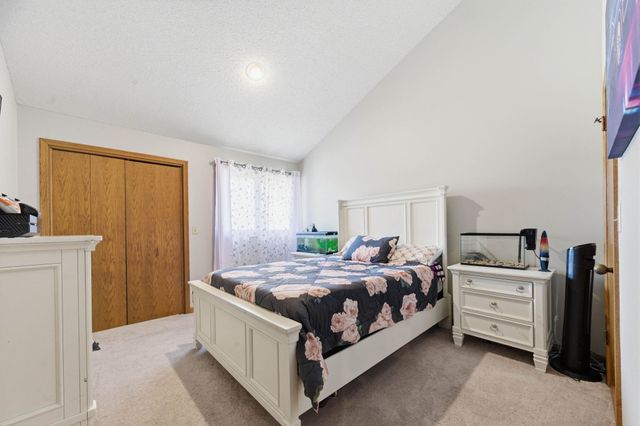 2571 N Greenleaf Ct, Wichita, KS 67226