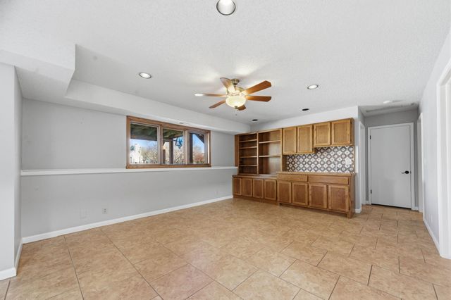 2571 N Greenleaf Ct, Wichita, KS 67226
