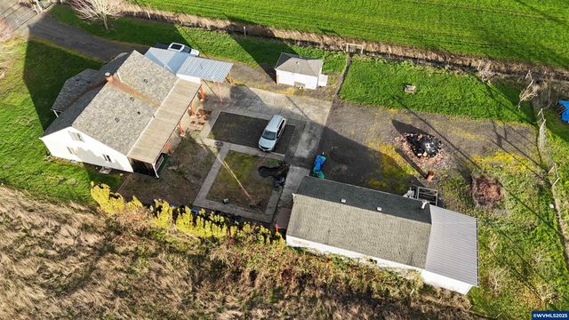 38696 Griggs Dr, Lebanon, OR 97355