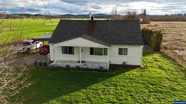 38696 Griggs Dr, Lebanon, OR 97355