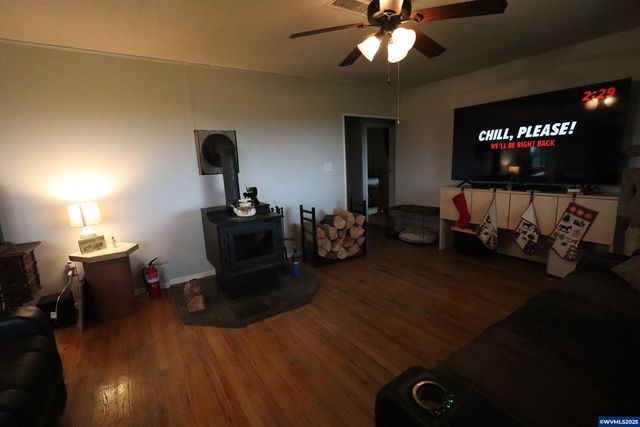 38696 Griggs Dr, Lebanon, OR 97355