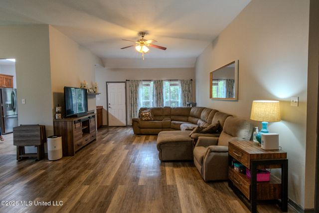 21645 E Ridge Drive, Saucier, MS 39574
