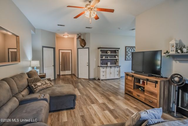21645 E Ridge Drive, Saucier, MS 39574