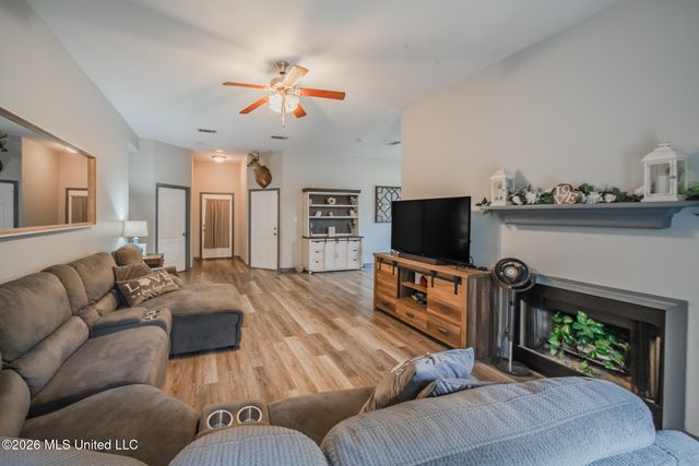 21645 E Ridge Drive, Saucier, MS 39574
