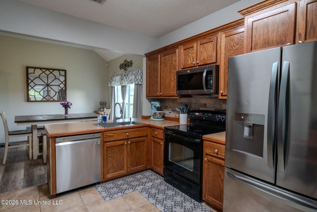 21645 E Ridge Drive, Saucier, MS 39574