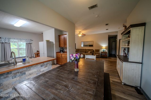 21645 E Ridge Drive, Saucier, MS 39574