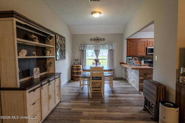 21645 E Ridge Drive, Saucier, MS 39574
