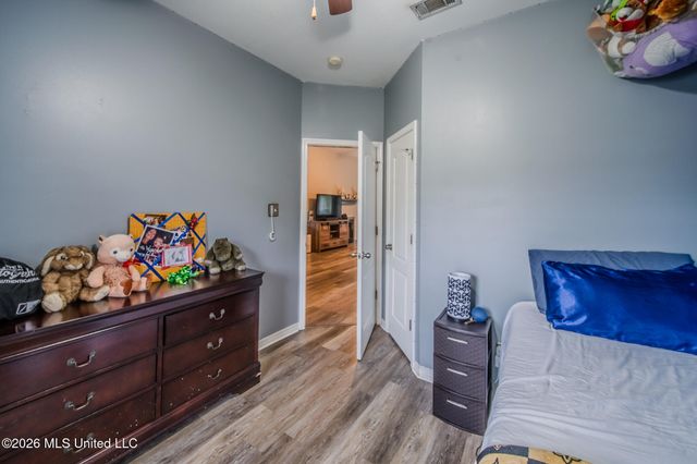 21645 E Ridge Drive, Saucier, MS 39574