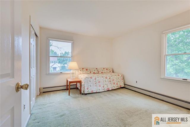 8 Dov Place, South Brunswick, NJ 08824