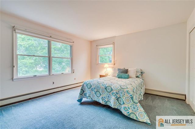 8 Dov Place, South Brunswick, NJ 08824