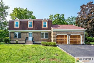 8 Dov Place, South Brunswick, NJ 08824