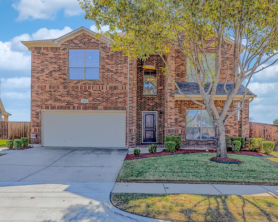 1500 Deer Crossing Drive, Arlington, TX 76002
