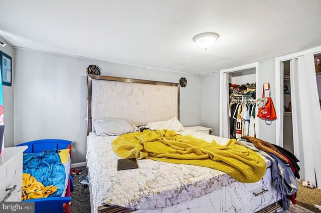 207 E PHILADELPHIA ST, York, PA 17403