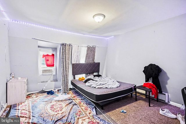 207 E PHILADELPHIA ST, York, PA 17403