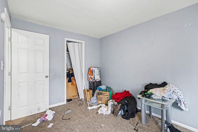 207 E PHILADELPHIA ST, York, PA 17403