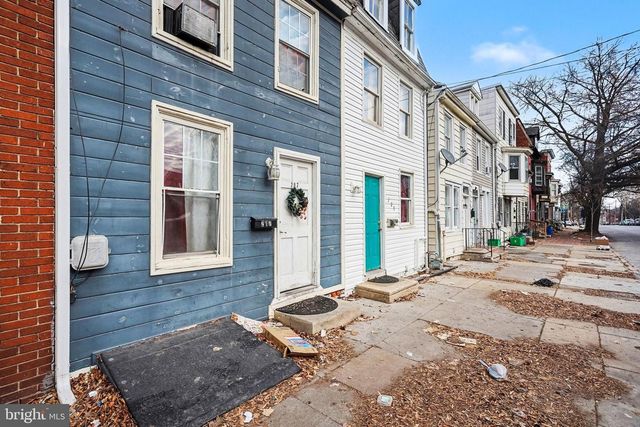 207 E PHILADELPHIA ST, York, PA 17403