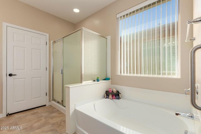 32270 N ECHO CANYON Road, San Tan Valley, AZ 85143