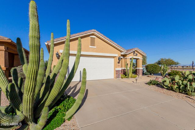 32270 N ECHO CANYON Road, San Tan Valley, AZ 85143