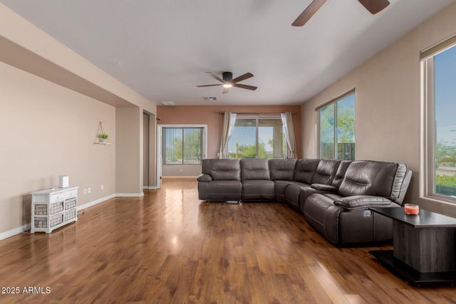 32270 N ECHO CANYON Road, San Tan Valley, AZ 85143