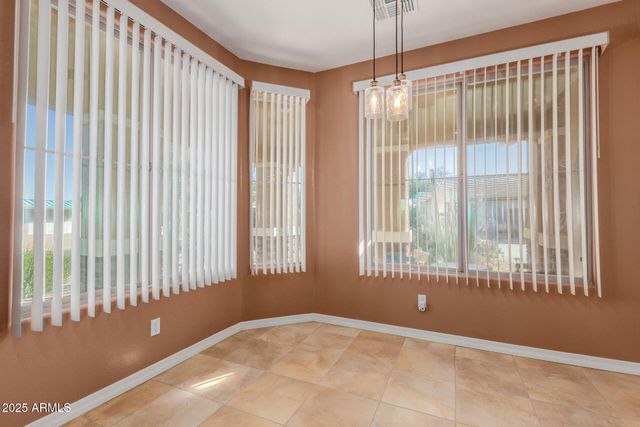 32270 N ECHO CANYON Road, San Tan Valley, AZ 85143