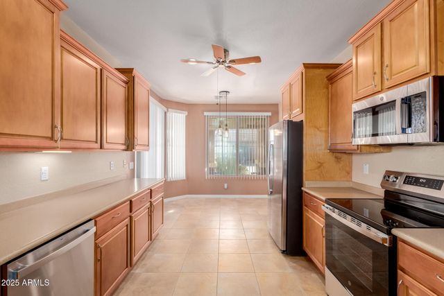 32270 N ECHO CANYON Road, San Tan Valley, AZ 85143