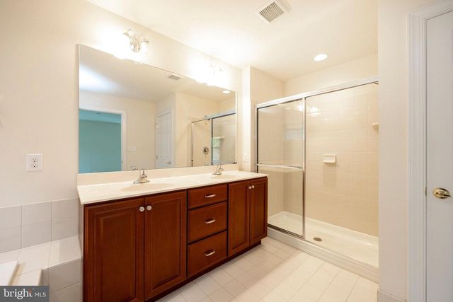 285 DEEPDALE DR, Kennett Square, PA 19348