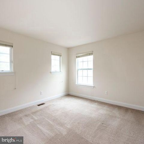 285 DEEPDALE DR, Kennett Square, PA 19348