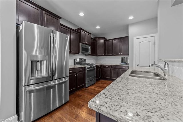 906 Sugar Tree Drive, Mebane, NC 27302