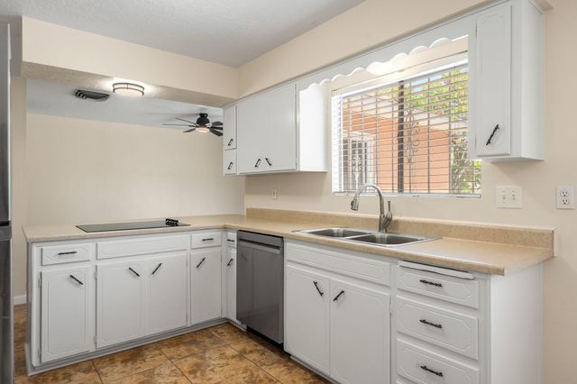 3808 General Bradley Street NE, Albuquerque, NM 87111