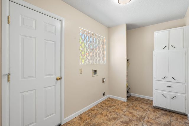 3808 General Bradley Street NE, Albuquerque, NM 87111