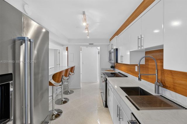2401 Collins Ave 1406, Miami Beach, FL 33140