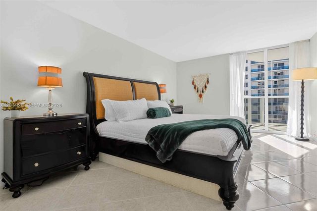 2401 Collins Ave 1406, Miami Beach, FL 33140