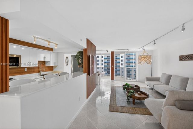 2401 Collins Ave 1406, Miami Beach, FL 33140