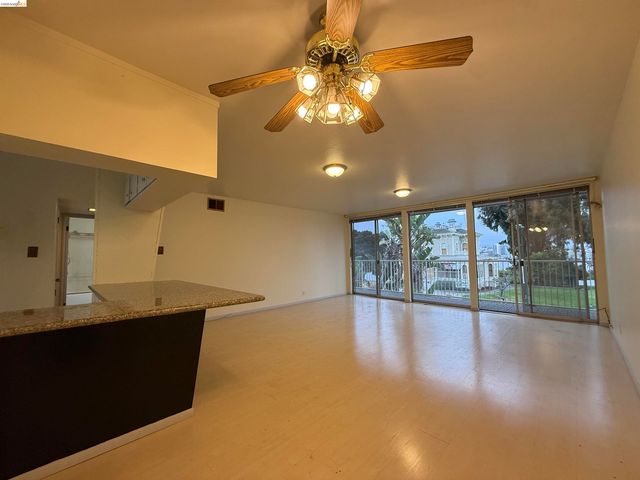 1425 Lakeside Dr 201, Oakland, CA 94612